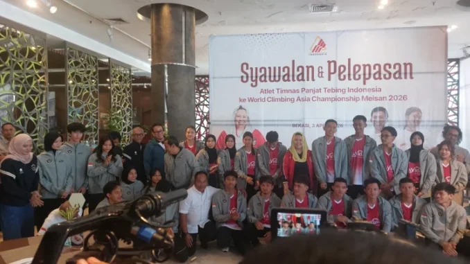 Turki menawarkan naturalisasi bergaji tinggi kepada 3–5 atlet panjat tebing Indonesia, namun Yenny Wahid menegaskan mereka tetap setia membela Merah Putih di ajang dunia.