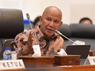 Reformasi subsidi energi Indonesia: atasi ketidaktepatan sasaran BBM LPG listrik, gunakan biometrik seperti India, lindungi nelayan petani UMKM dari oil shock harga minyak naik.