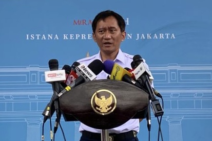Dirut KAI Boby Rasyidin ungkap lahan strategis di Senen-Tanah Abang Jakarta dikuasai oknum ormas. Menteri Ara Sirait janji rebut untuk perumahan rakyat melalui TOD. Dirut KAI Boby Rasyidin ungkap lahan strategis di Senen-Tanah Abang Jakarta dikuasai oknum ormas. Menteri Ara Sirait janji rebut untuk perumahan rakyat melalui TOD.