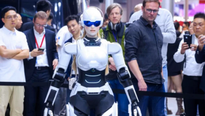 Robot humanoid Chery AiMoga Mornine M1 mulai dijual massal di JD.com hanya Rp 716 jutaan. Tinggi 167 cm, bisa bawa beban 1,5 kg. Tren robotika China meledak 2026!