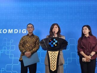 kebijakan Indonesia soal perlindungan anak di media sosial (via PP Tunas) menarik minat global. Menkomdigi Meutya Hafid bilang Australia sudah terapkan, dan 19 negara lain (Asia Tenggara seperti Singapura-Malaysia, Eropa seperti Prancis, UE, Yunani) sedang tunggu hasil di RI sebelum ikut adopsi. Pemerintah RI masih pantau kepatuhan YouTube-TikTok hingga 14/4/2026, karena ini bisa jadi contoh global lindungi anak dari konten berbahaya.