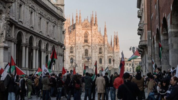 Lebih dari satu juta warga Uni Eropa menandatangani inisiatif “Justice for Palestine” yang mendesak penangguhan Perjanjian Asosiasi UE-Israel, menyoroti desakan publik terhadap kebijakan luar negeri Uni Eropa.