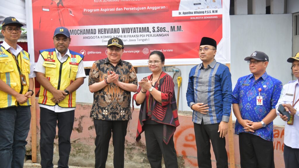 Wali Kota Semarang resmikan Jalan Pramuka usai diperbaiki melalui program IJD, meningkatkan konektivitas dan mendorong aktivitas ekonomi masyarakat.