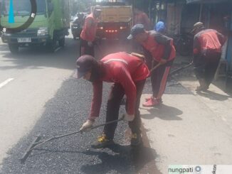 Wali Kota Semarang Agustina Wilujeng gerak cepat perbaiki jalan rusak, 9 titik selesai dalam sehari. Respons cepat aduan warga.