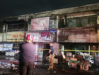 Kebakaran Pasar Kanjengan Semarang hanguskan ratusan lapak dan ruko. Pemkot bergerak cepat, relokasi pedagang segera disiapkan.