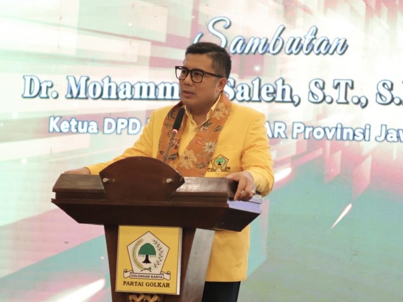 Golkar Konsolidasi Hingga Desa di Jateng & Intensifkan Bagi-bagi Sepatu Gratis Untuk Siswa Miskin