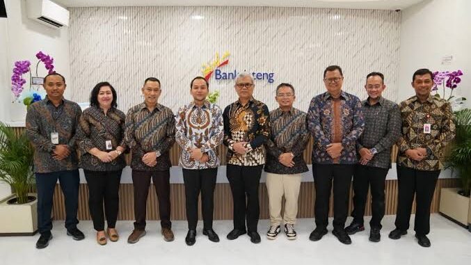Bank Jateng meresmikan KCP UNS Solo dan Smart Hub untuk memperkuat layanan keuangan, pendidikan, dan kolaborasi di lingkungan kampus.