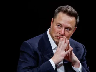 Elon Musk menegaskan tidak menjual saham SpaceX di tengah rencana IPO terbesar dunia dengan valuasi tembus $2 triliun.