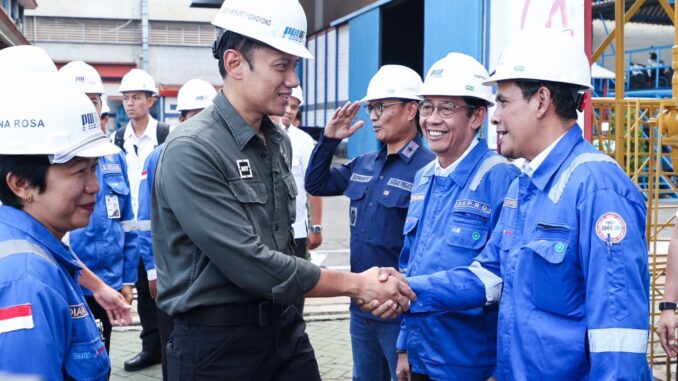 Pemerintah percepat proyek Giant Sea Wall Pantura untuk atasi banjir rob dan penurunan tanah, target konsep selesai 2027.