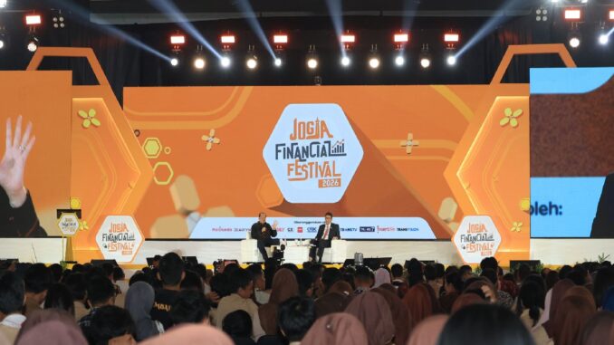 Ribuan warga Yogyakarta memadati Jogja Financial Festival 2026 di JEC. Event literasi keuangan ini menghadirkan pakar, pejabat, hingga artis nasional.