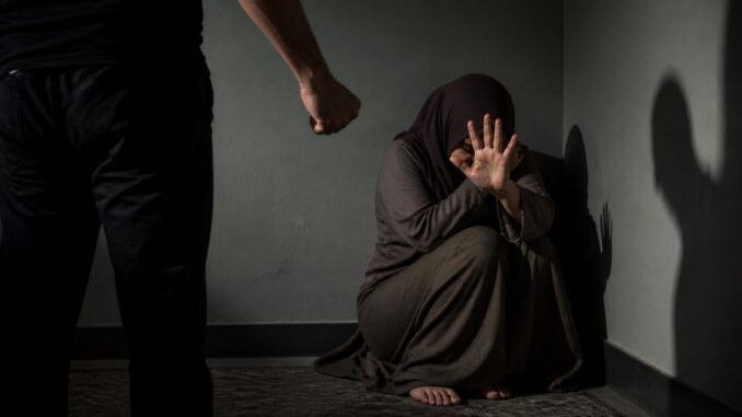 Ilustrasi, Pimpinan Ponpes di Pekalongan diamankan polisi terkait dugaan kekerasan seksual terhadap santriwati, 6 korban telah melapor dan penyidikan terus berjalan.