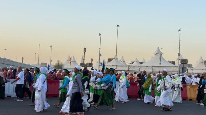 Pelayanan haji 2026 mengalami peningkatan signifikan di semua aspek. Jemaah Indonesia rasakan layanan nyaman, cepat, dan setara VIP.