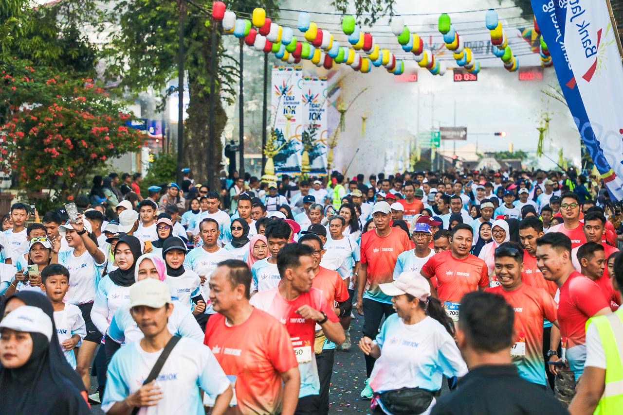 Event Tidar Borobudur 10K Magelang diikuti 8.000 peserta, berpotensi meningkatkan sektor jasa dan pariwisata serta dorong tren sport tourism.