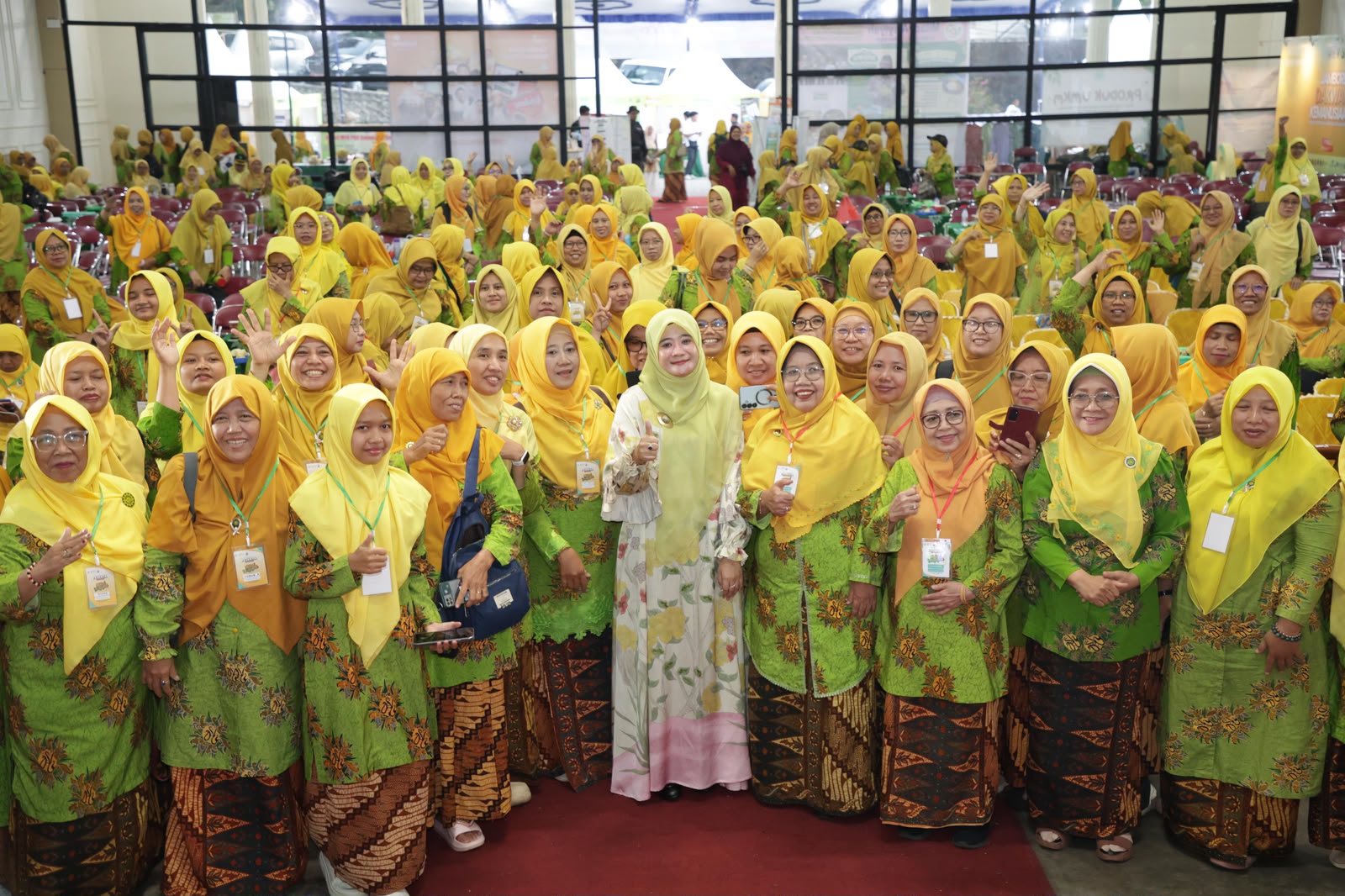Upaya penguatan ketahanan keluarga Jawa Tengah ditekankan melalui edukasi kesehatan reproduksi dan pencegahan kawin usia anak dalam Jambore Aisyiyah di Karanganyar.