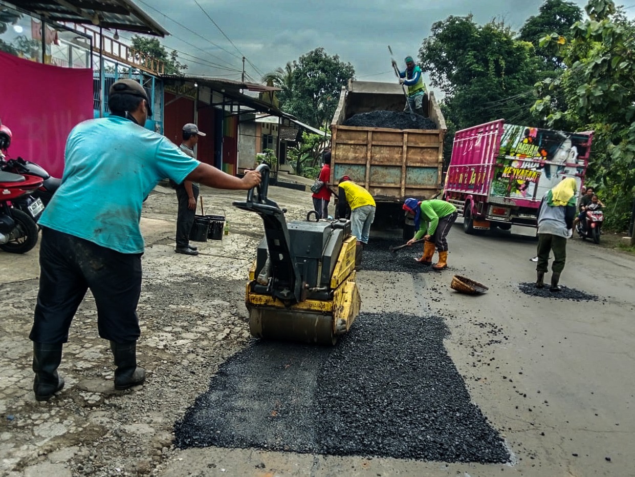 Pemprov Jateng lakukan perbaikan jalan dan jembatan 2026 di 173 ruas, Blora jadi prioritas, anggaran miliaran rupiah disiapkan.