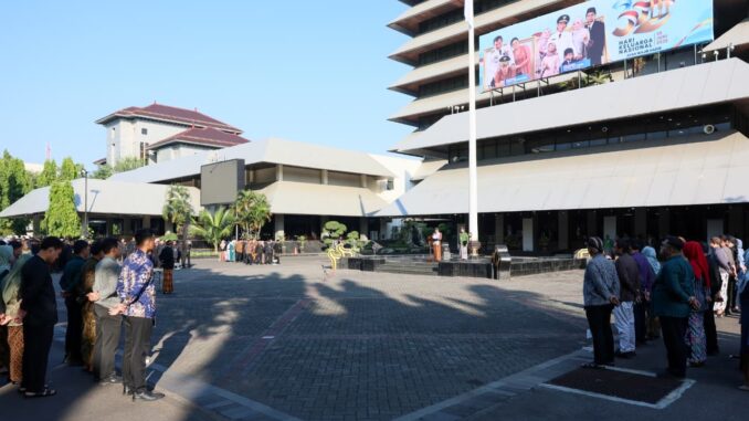 Peran orang tua awasi gadget anak ditekankan dalam Harganas ke-33 di Jateng untuk mencegah dampak negatif dan menjaga perkembangan sosial anak.