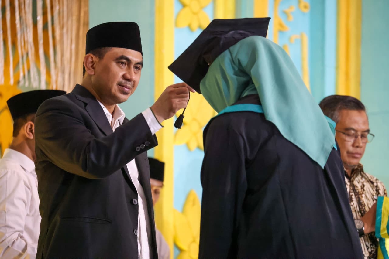 Wagub Jateng Taj Yasin menegaskan SPMB 2026 harus transparan tanpa titip siswa. Simak jadwal lengkap dan tahapan pendaftaran SMA SMK SLB.