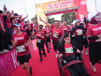 Soekarno Run 2026 Solo diikuti 7.500 peserta. Gubernur Jateng Ahmad Luthfi dorong inklusivitas dengan ikut lari bersama putranya.