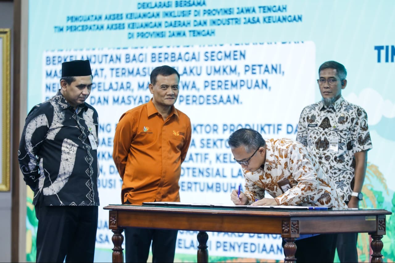 Pemprov Jateng melalui TPAKD memperkuat literasi keuangan hingga desa untuk mencegah pinjol ilegal, judi online, dan memperluas akses pembiayaan UMKM.