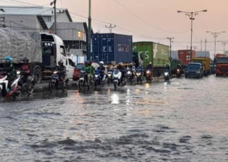 Ilustrasi, BMKG Tanjung Emas Semarang keluarkan peringatan dini banjir rob pada 4 Juni 2026, warga pesisir Semarang dan Demak diminta waspada.