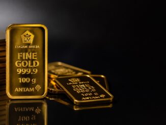 Harga emas Antam hari ini naik ke Rp2,77 juta per gram, sementara IHSG terkoreksi tajam. Simak rincian harga dan prospek investasi emas terbaru.