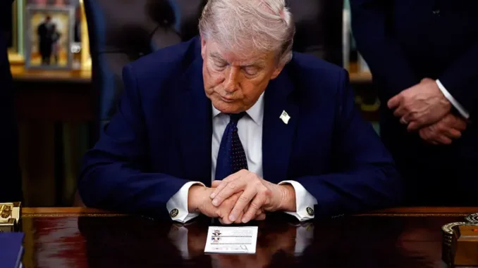 Donald Trump menyebut Iran sebagai bangsa kuat dan bangga di tengah konflik berkepanjangan. Negosiasi AS-Iran masih berlangsung tanpa kesepakatan jelas.