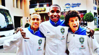 Kisah Luis Guilherme, eks kiper Brasil yang pernah kalahkan Dibu Martinez dan kini menjadi psikolog sepak bola setelah melihat sisi gelap dunia sepak bola.