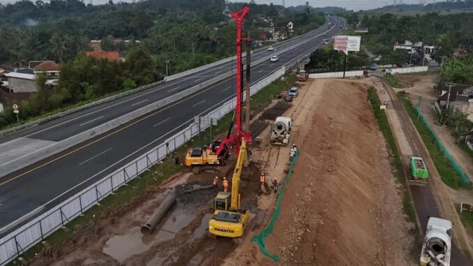 Progres pembangunan on off ramp Pattimura Salatiga mencapai 13,2 persen per Juni 2026. Akses tol baru ini ditargetkan beroperasi Januari 2027.