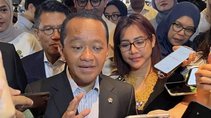 Pemerintah turunkan harga gas LNG jadi US$13 per MMBTU dari US$23, kebijakan Bahlil Lahadalia ini untuk menjaga industri dan cegah PHK.
