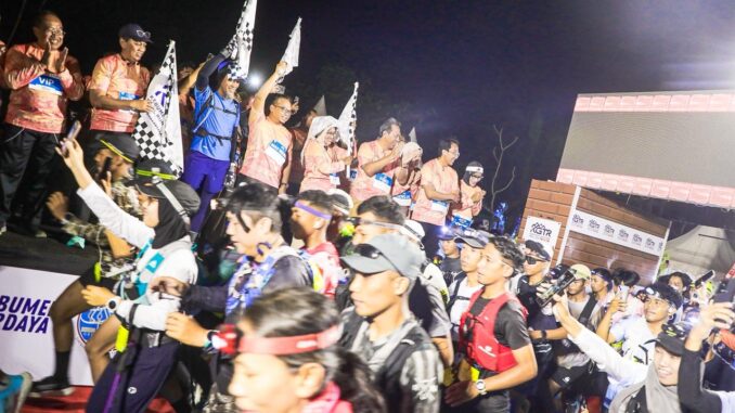 Kebumen Geopark Trail Run (KGTR) 2026 diikuti 1.500 pelari, menyuguhkan rute unik pantai, perbukitan, sungai hingga gua dan berdampak ekonomi hingga Rp1,5 miliar.