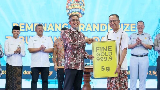 Pemprov Jateng gelar Gebyar Hadiah Samsat 2026 dengan hadiah ratusan juta dan emas bagi wajib pajak kendaraan bermotor yang patuh.