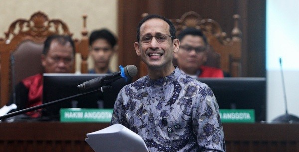 Jaksa Heran Klaim Nadiem Makarim soal penghematan Rp 3,9 triliun dalam pengadaan Chromebook. Fakta sidang justru mengungkap dugaan kerugian negara.