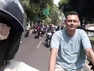 Pengendara Kawasaki Ninja bergaya bang jago yang memukul pemotor di Jagakarsa, Jaksel, dinyatakan positif sabu usai tes urine dan kini kasusnya dikembangkan polisi.