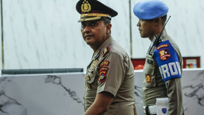 Didik Putra Kuncoro, disebut menggunakan uang hasil penjualan narkoba jenis sabu untuk memberangkatkan tujuh orang anggota keluarganya menunaikan ibadah umrah