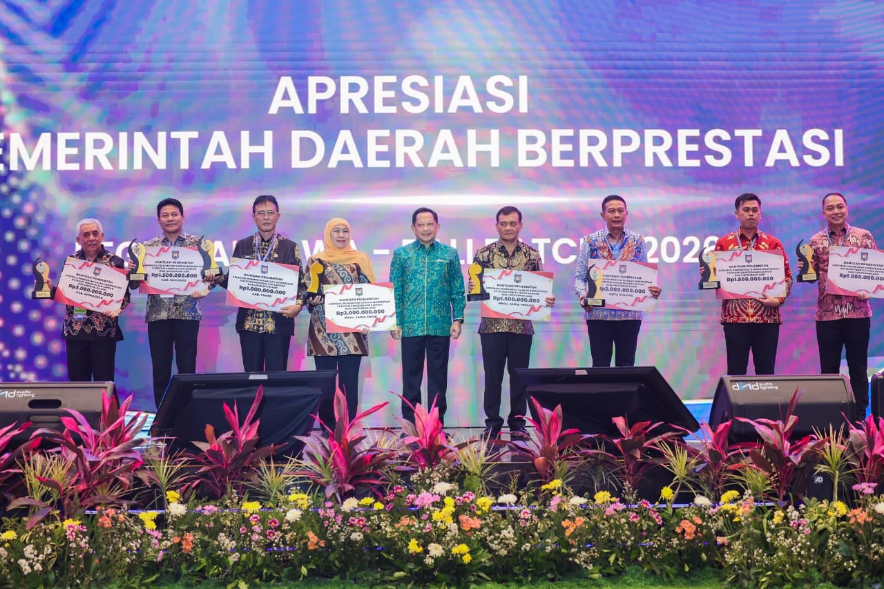 Pemprov Jawa Tengah meraih penghargaan Pengelolaan Sampah dan Lingkungan ASRI 2026 berkat strategi PSEL, RDF, hingga program desa mandiri sampah.