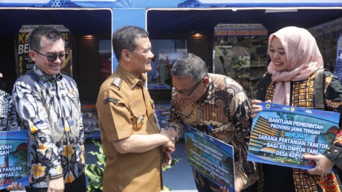 Pemprov Jateng terapkan metode Project Based Learning (PBL) di Desa Kepyar, Wonogiri untuk mengentaskan kemiskinan melalui pendidikan dan potensi lokal. Pemprov Jateng terapkan metode Project Based Learning (PBL) di Desa Kepyar, Wonogiri untuk mengentaskan kemiskinan melalui pendidikan dan potensi lokal.