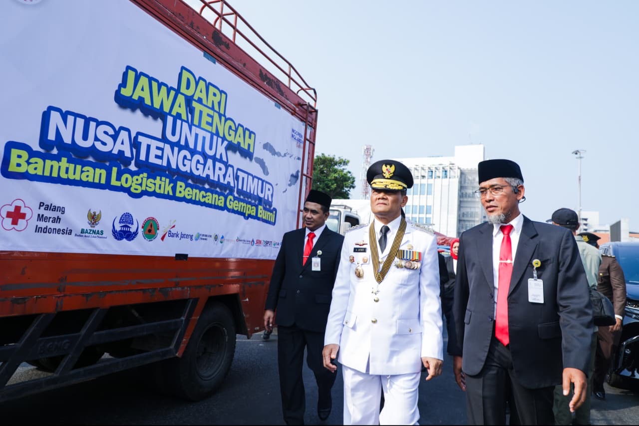 Pemprov Jateng berangkatkan 16 personel dan ribuan paket bantuan logistik untuk korban gempa NTT. Ahmad Luthfi minta tim pastikan bantuan tepat sasaran.