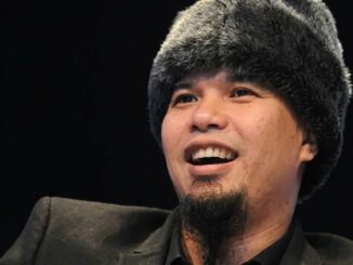 Simak daftar 7 artis Indonesia yang memutuskan ganti nama populer maupun legal lewat pengadilan, mulai dari Ariel Tatum, Ahmad Dhani, hingga KD.