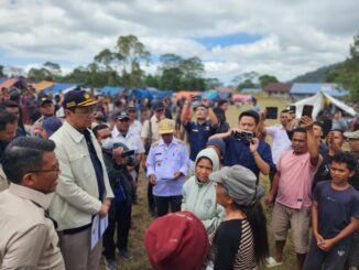 Menkeu Purbaya kunjungi korban gempa bumi di NTT