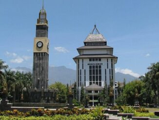 Sebanyak 7 perguruan tinggi Indonesia berhasil naik peringkat dalam QS WUR 2027. Universitas Brawijaya melesat 64 posisi, disusul Unpad, UGM, Unair, dan ITS.