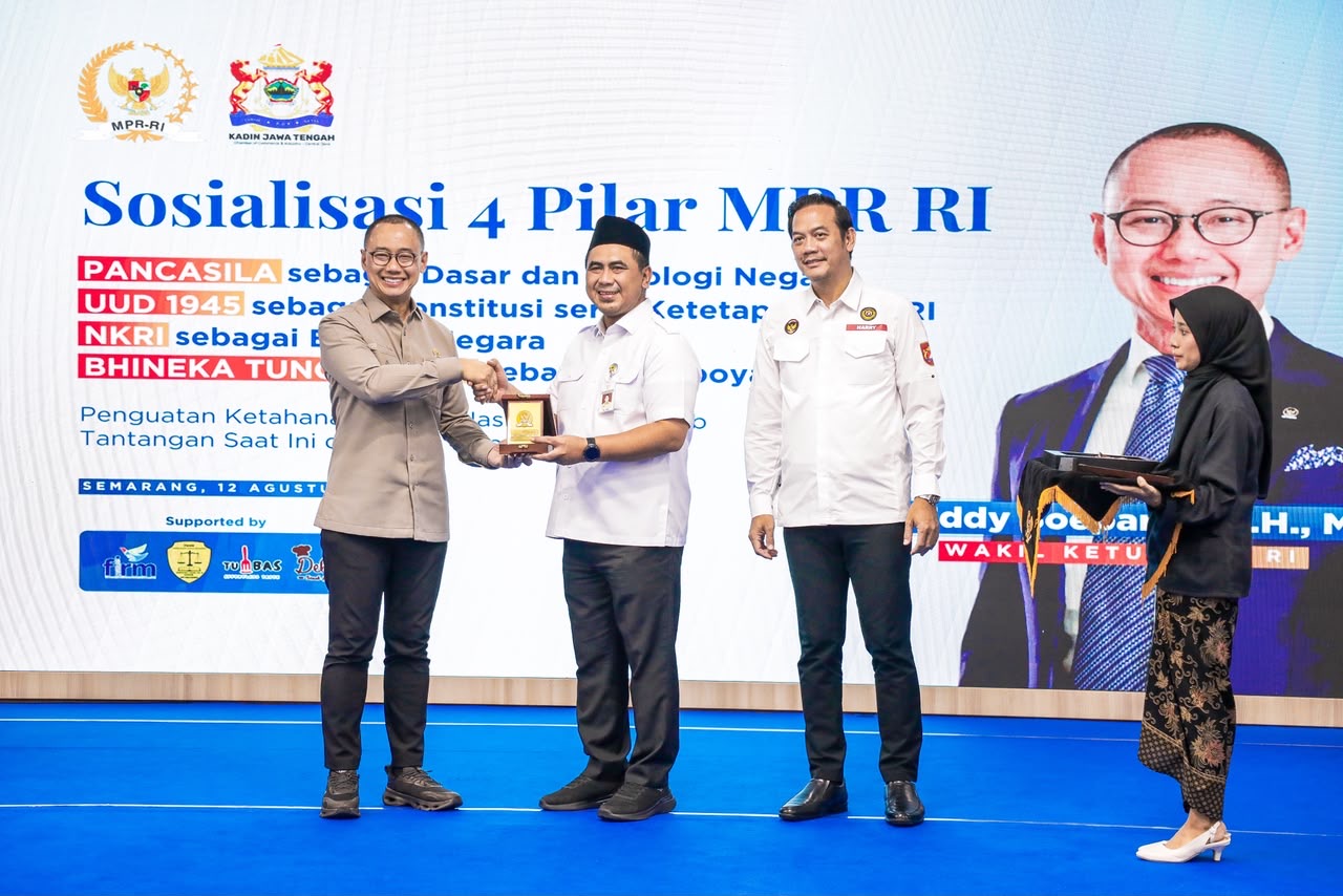 Pengembangan energi terbarukan Jawa Tengah didorong merata untuk menjaga lingkungan, memperkuat industri, dan menggerakkan ekonomi warga.