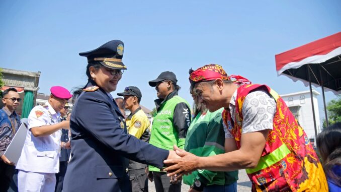 Wali Kota Semarang meluncurkan 27 bus listrik Trans Semarang Koridor I