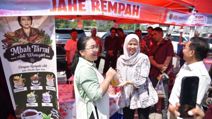 Pelaksanaan MTQ Nasional XXXI 2026 di Semarang mendongkrak ekonomi lokal. Wali Kota Agustina Wilujeng ajak UMKM manfaatkan pergerakan ribuan tamu daerah. Pelaksanaan MTQ Nasional XXXI 2026 di Semarang mendongkrak ekonomi lokal. Wali Kota Agustina Wilujeng ajak UMKM manfaatkan pergerakan ribuan tamu daerah.