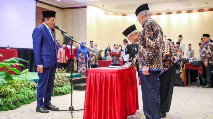 Menag Nasaruddin Umar mengukuhkan Dewan Hakim MTQ Nasional XXXI 2026 di Semarang dan mendorong standar penilaian Indonesia jadi rujukan internasional.