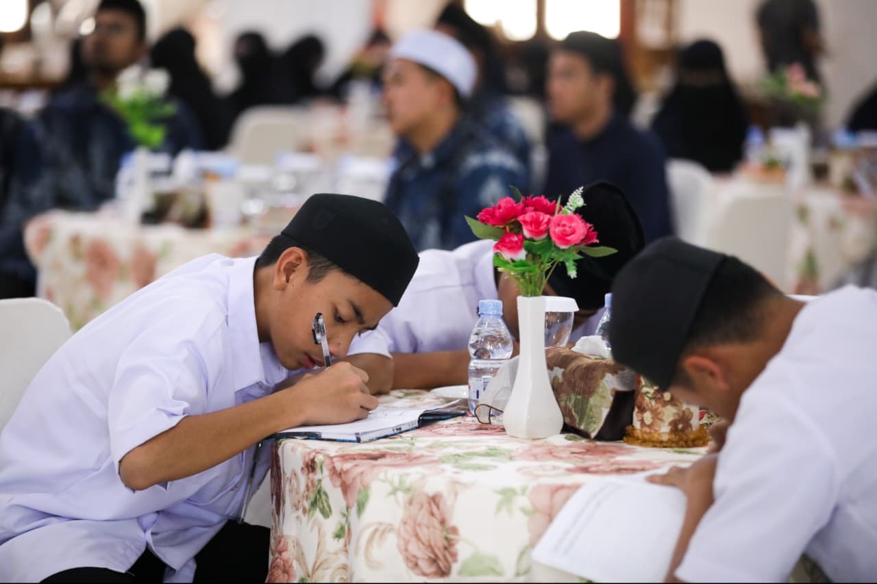 Santri Isy Karima Karanganyar Temui Taj Yasin di Semarang, Belajar Kepemimpinan dan Beasiswa Pemprov Jateng