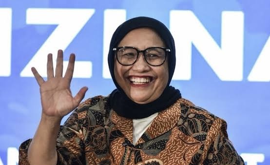Ketua GSN Nanik S Deyang menyerahkan 260 unit becak listrik bantuan Presiden Prabowo Subianto di Kabupaten Bandung