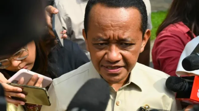Menteri ESDM Bahlil Lahadalia merespons wacana penggabungan Badan Geologi dan BMKG yang sebelumnya disinggung oleh Presiden Prabowo Subianto dalam ratas penanganan bencana. Menteri ESDM Bahlil Lahadalia merespons wacana penggabungan Badan Geologi dan BMKG yang sebelumnya disinggung oleh Presiden Prabowo Subianto dalam ratas penanganan bencana.