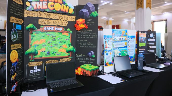 Puluhan anak muda Jateng unjuk gigi memamerkan inovasi aplikasi AI di YCWC 2026 Semarang. Acara dibuka langsung oleh Wagub Taj Yasin Maimoen.