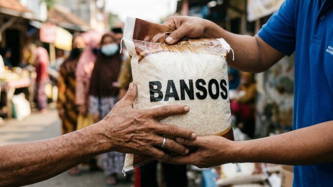Bantuan sosial pangan beras 30 kg tahap 3 cair Oktober 2026 untuk 33,24 juta PBP. Cek status NIK KTP Anda di cekbansos.kemensos.go.id sekarang!