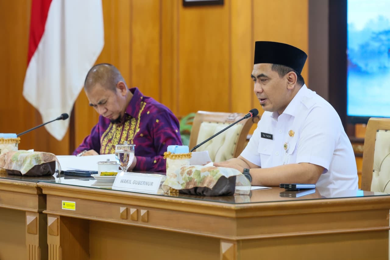 Pemprov Jateng dukung penguatan NIK jadi identitas tunggal. Masyarakat nantinya tak perlu lagi melampirkan fotokopi KTP untuk urus BPJS hingga perbankan.